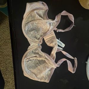 Paddless lace bra 36DD